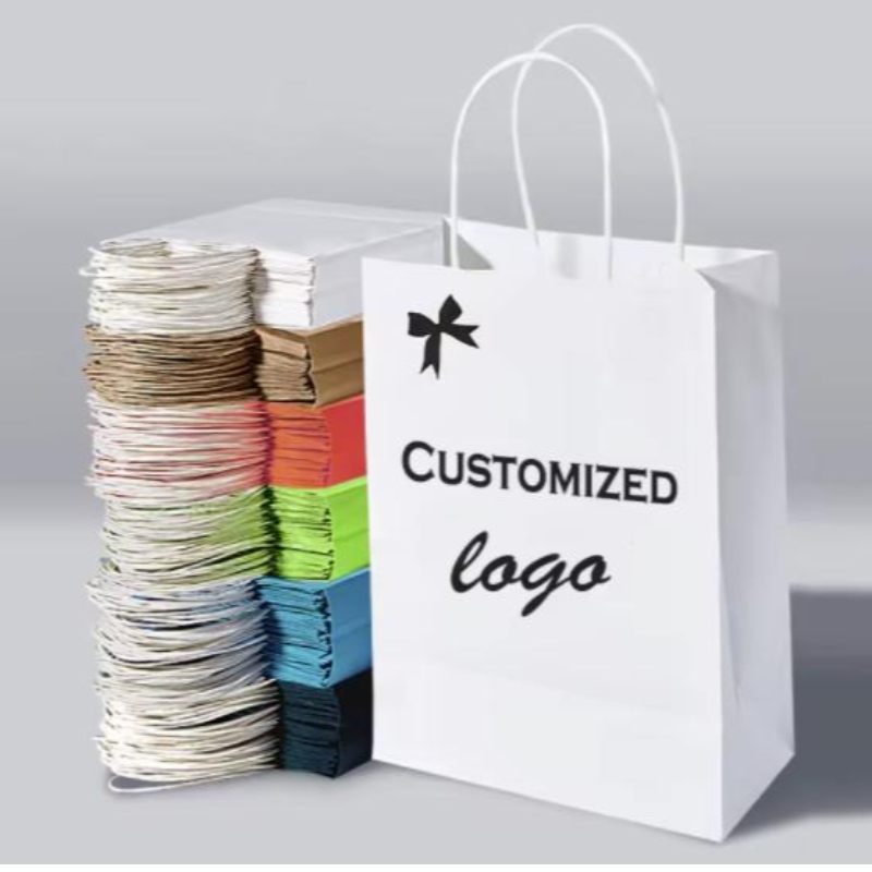 Anpassende Kraftpapierbeutel mit Ihrem persönlichen Logo -Einkaufsgeschenktaschen Papiertüten